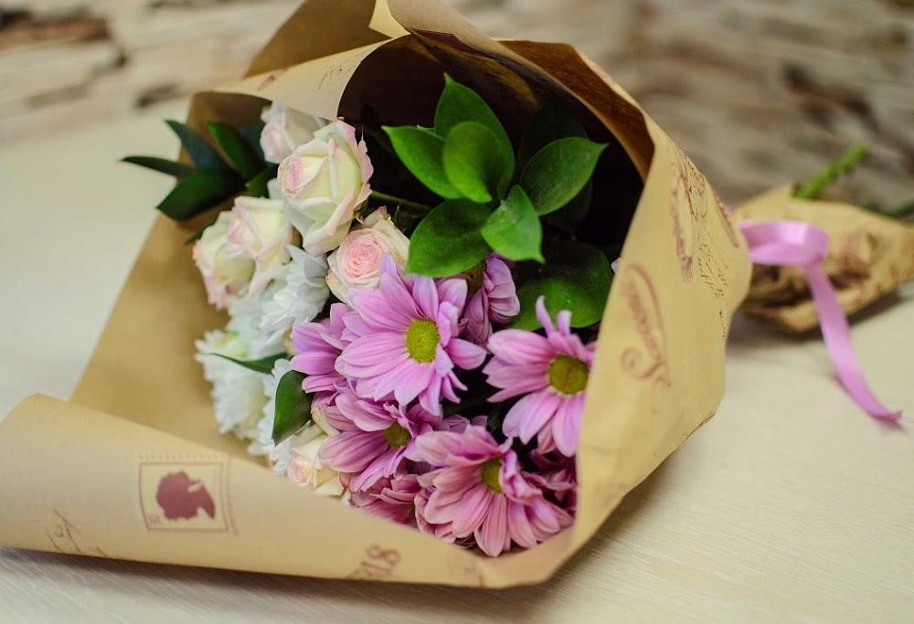 Букет цветов из: Розы и Хризантемы в Великом Новгороде