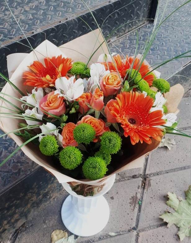 Букет цветов из: Герберы, Хризантемы, Альстромерии и Розы в Великом Новгороде