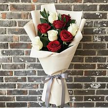 Букет цветов из:  Розы в Великом Новгороде