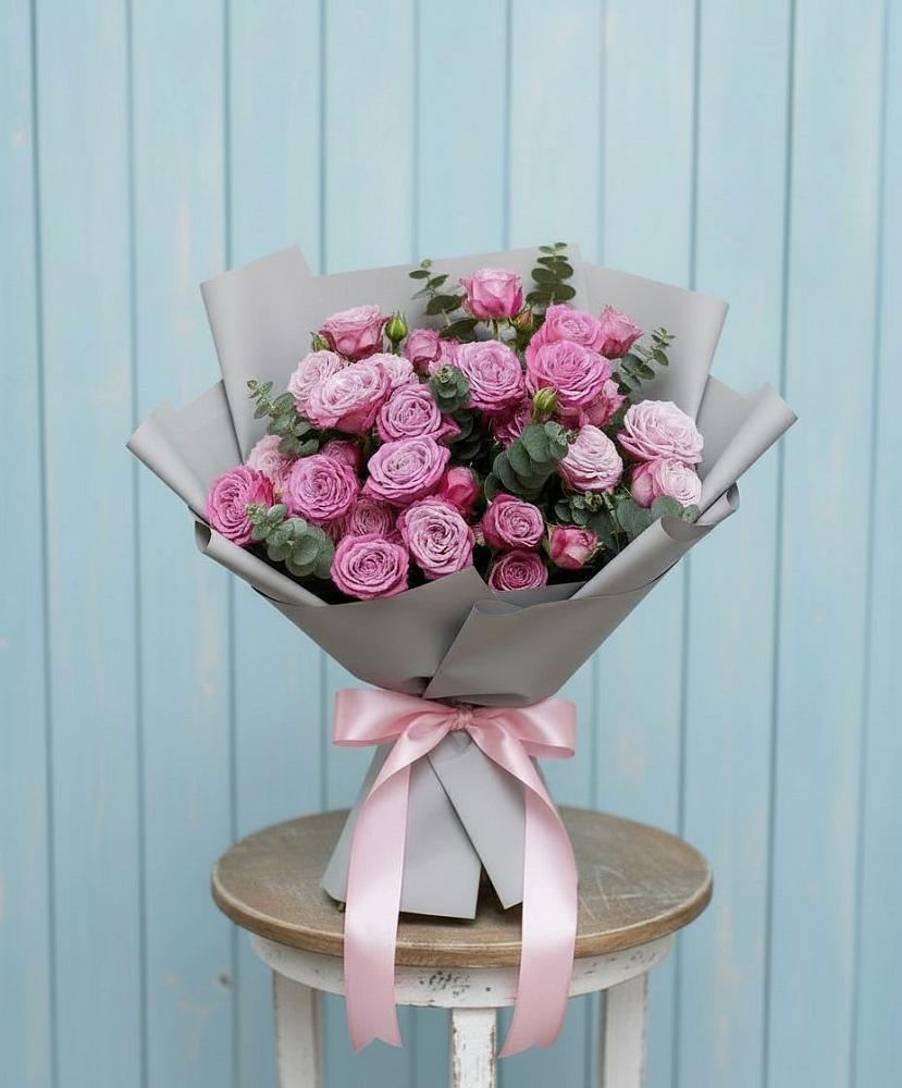 Букет цветов из: Розы в Великом Новгороде