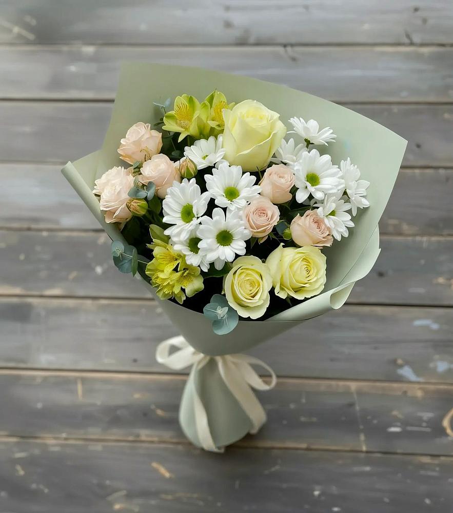 Букет цветов из: Альстромерии, Розы и Хризантемы в Великом Новгороде