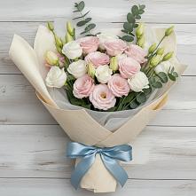 Букет цветов из:  Лизиантусы в Великом Новгороде