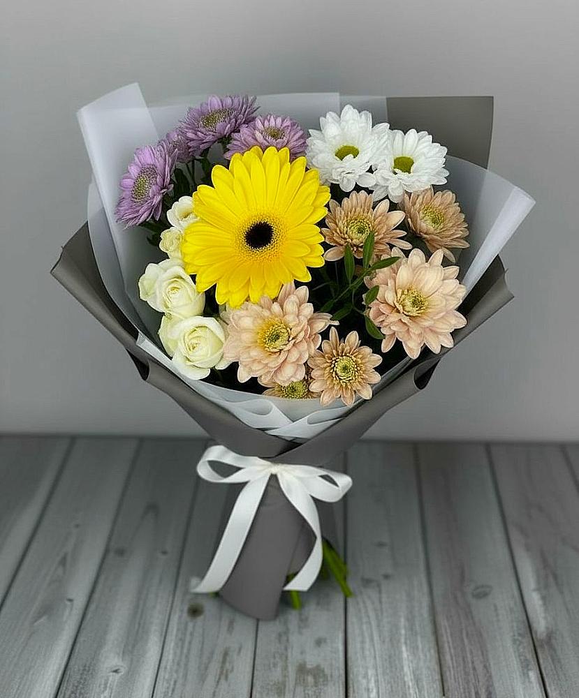 Букет цветов из: Розы, Герберы и Хризантемы в Великом Новгороде