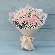 Букет цветов из:  Гвоздики в Великом Новгороде