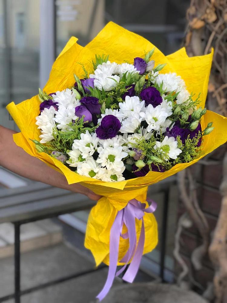 Букет цветов из: Ирисы, Хризантемы и Ромашки в Великом Новгороде
