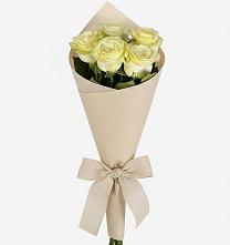 Букет цветов из:  Розы в Великом Новгороде