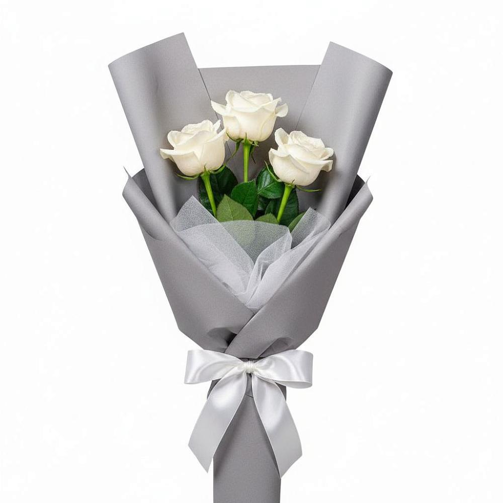 Букет 3 белые розы в Великом Новгороде