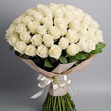 Букет 101 беля роза Белоснежка в Великом Новгороде