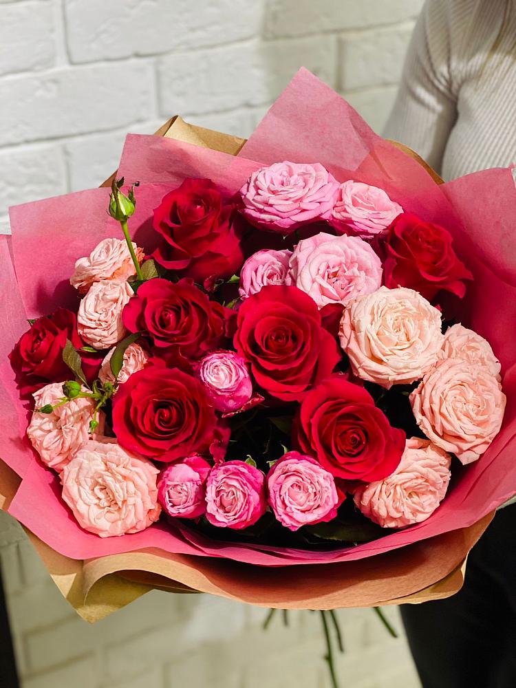 Букет цветов из: Розы в Великом Новгороде