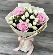 Букет цветов из:  Розы в Великом Новгороде