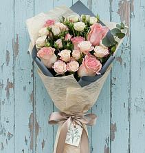 Букет цветов из:  Розы в Великом Новгороде