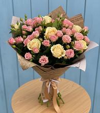 Букет цветов из:  Розы в Великом Новгороде
