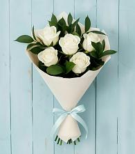 Букет цветов из:  Розы в Великом Новгороде