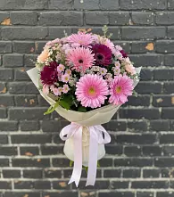 Букет цветов из:  Герберы и Хризантемы в Великом Новгороде