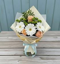 Букет цветов из:  Герберы, Розы и Хризантемы в Великом Новгороде