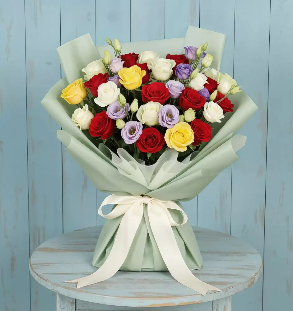 Букет цветов из: Розы в Великом Новгороде