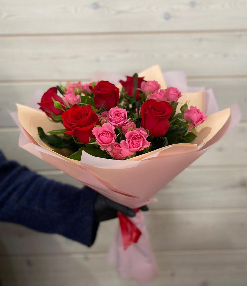 Букет цветов из: Розы в Великом Новгороде