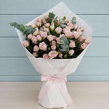 Букет цветов из:  Розы в Великом Новгороде