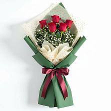 Букет цветов из:  Розы в Великом Новгороде